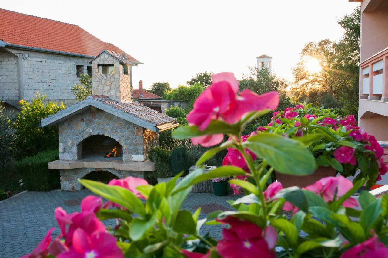 Holiday Home Antonio Dracevac Ninski Buitenkant foto