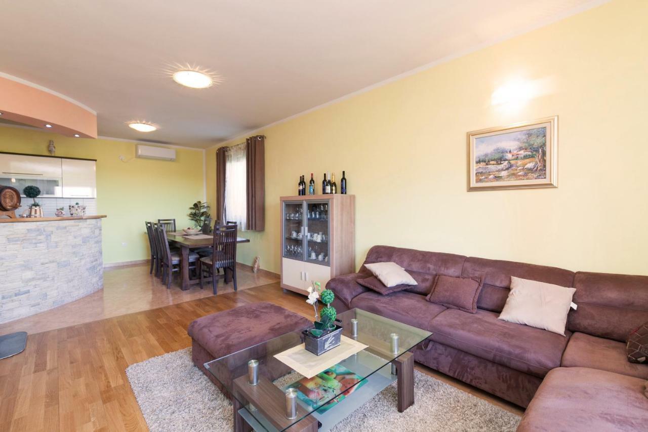 Holiday Home Antonio Dracevac Ninski Buitenkant foto